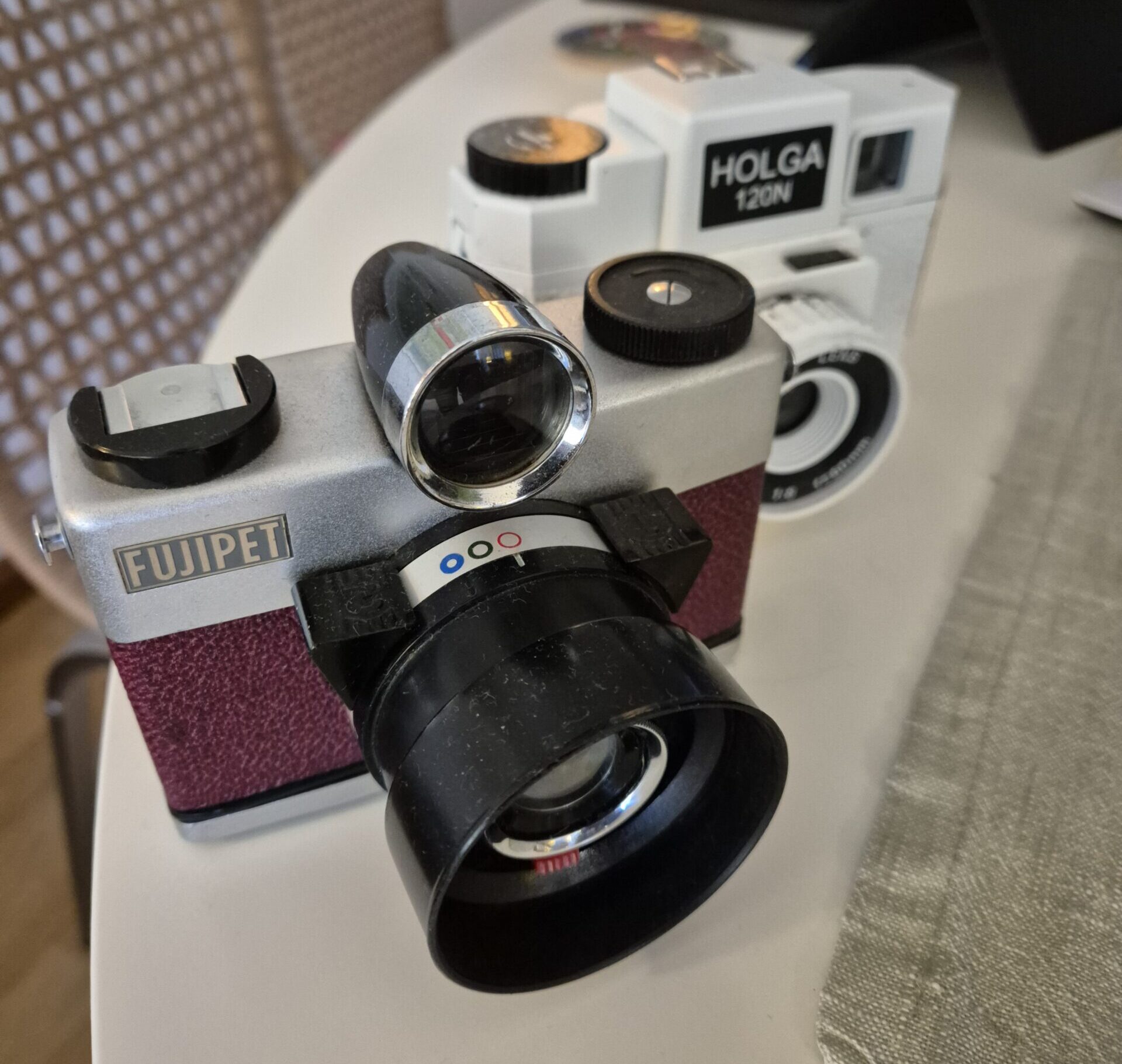 Fujipet och Holga plastkameror